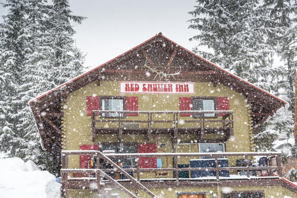 Red Shutter Inn
