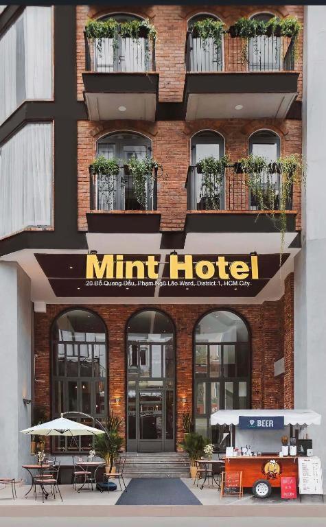 MinT Hotel - 22 Đỗ Quang Đẩu, Q1 - by Bay Luxury