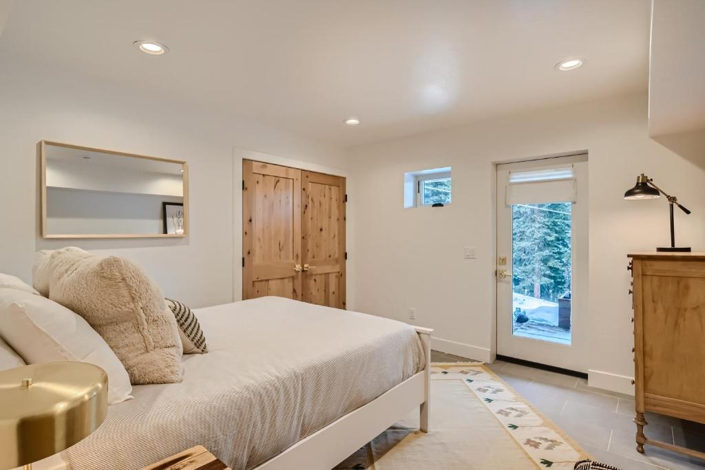 NEW LISTING! Quandary View Retreat home photo 4