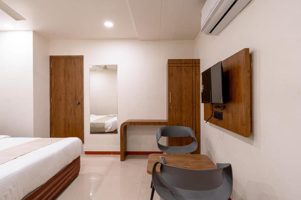 hotel silver tree photo 1