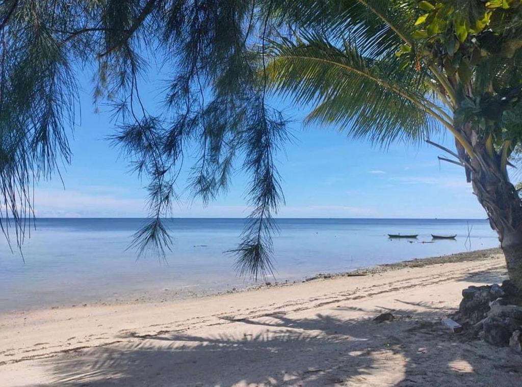 Bintan Brzee Beach in Bintan Island - Bungalow 4 photo 2