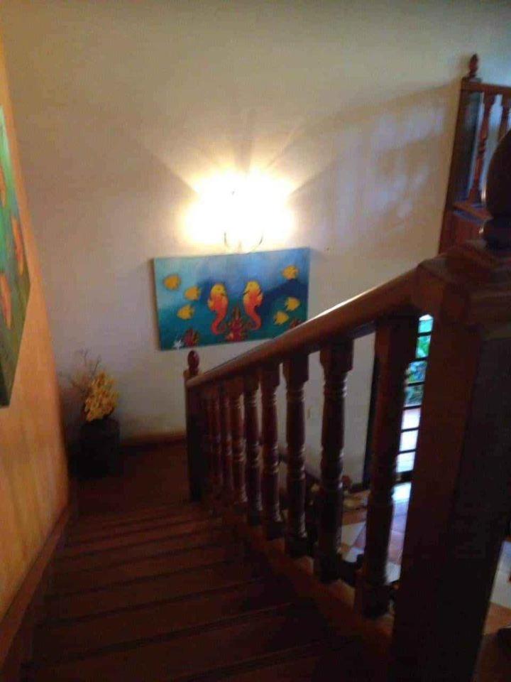 Casa muro de Pedra amarela photo 1