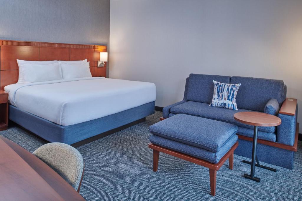 Courtyard by Marriott Detroit Livonia