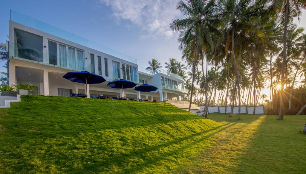 Weli Kasba - a 7-bedroom fully staffed beach villa