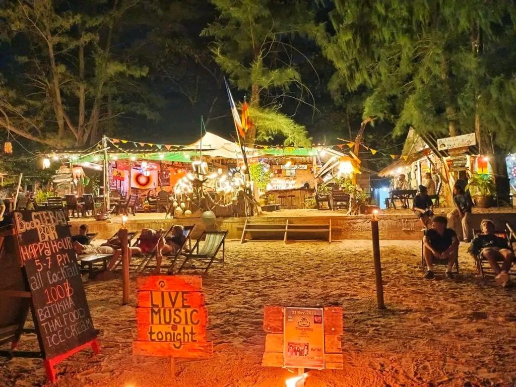 Little Beach Garden photo 1