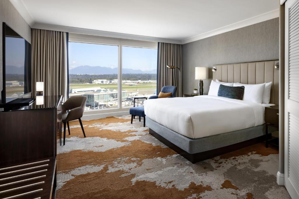 Fairmont Vancouver Airport In-Terminal Hotel photo 4