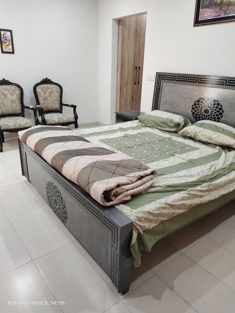 Wapda Town 2 bedroom corner apartment photo 2