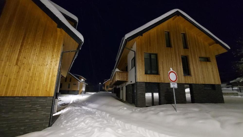 Lipno Apartments BERGMAX, Ski Areál Lipno 16min dojezd - Resort Malé Lipno s terasou a zahrádkou, parking free photo 4