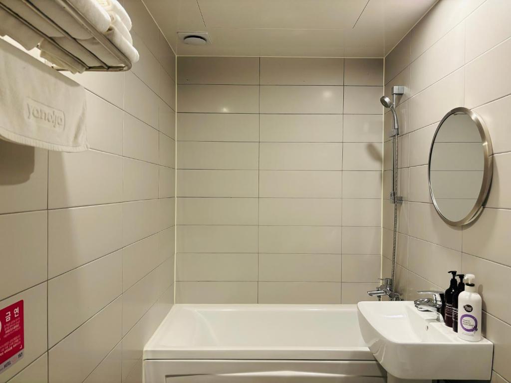 Hotel Yam photo 2