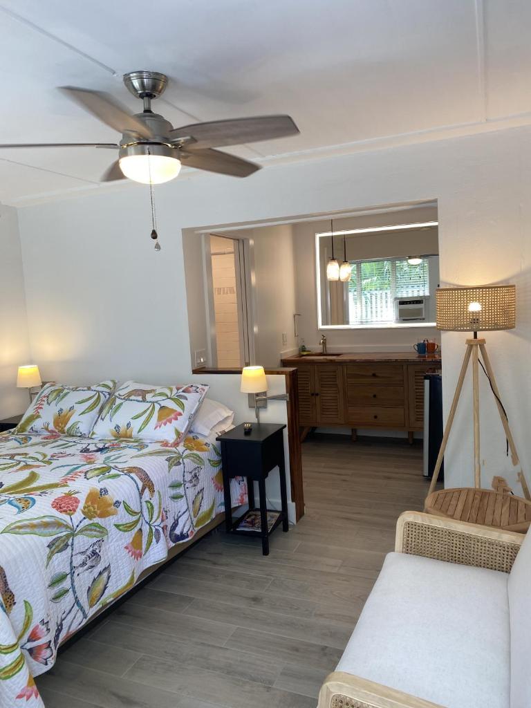 Alexander Palms Court - No Hidden Resort Fees! photo 1