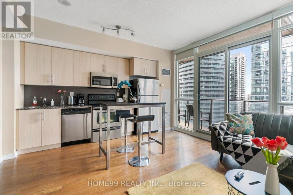 Gorgeous Condo in Downtown Near CN Tower photo 2