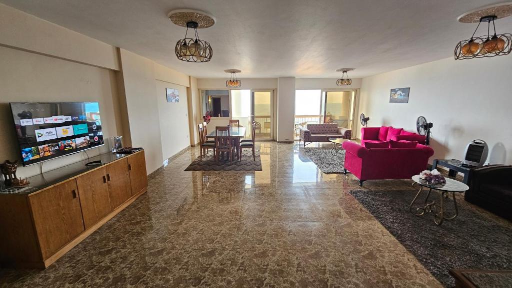 Sea View Heart Apartment (families only) photo 4