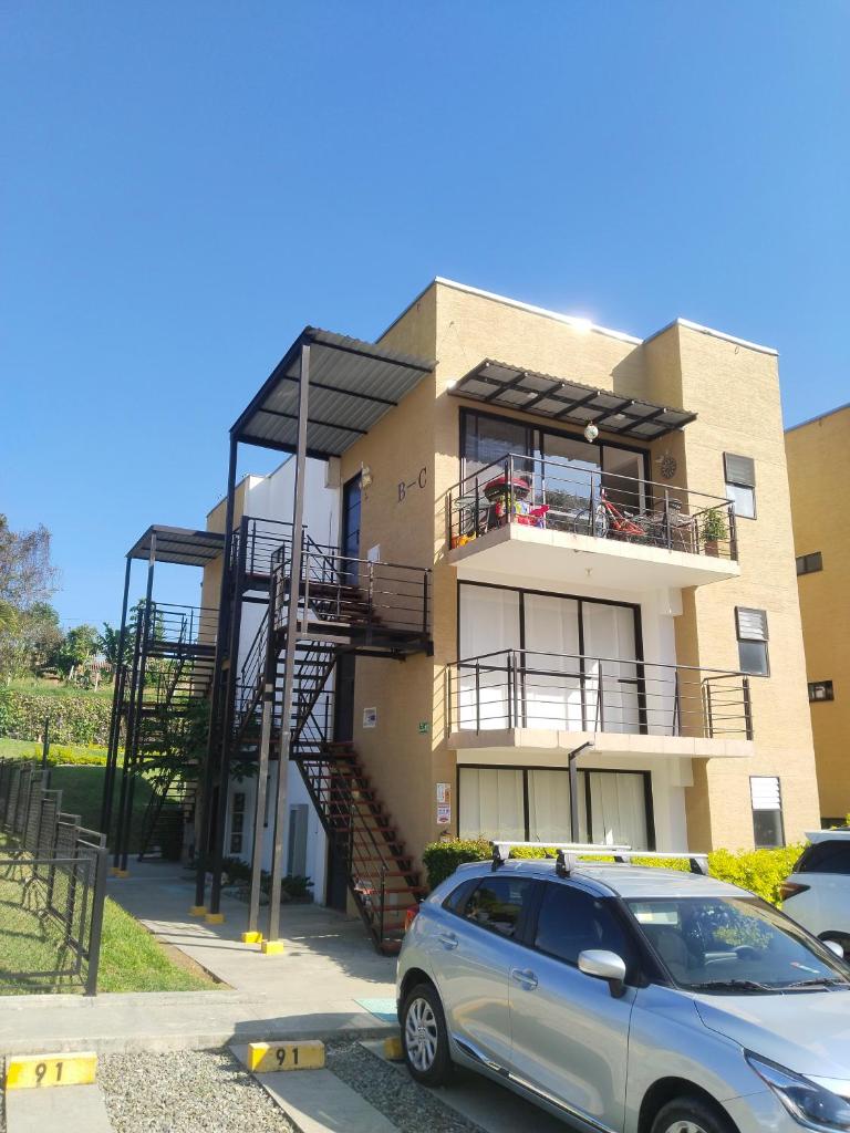 Apartamento 3 Piscinas Tobogán y Zonas Verdes Cerca al Parque del Café photo 3