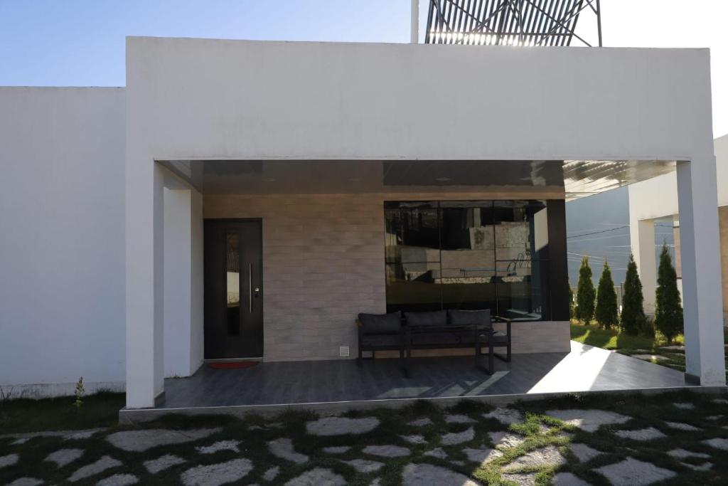 Modern House 2 photo 2