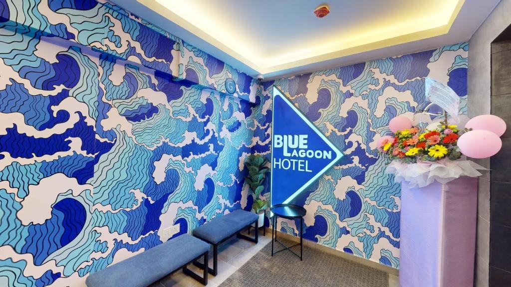Blue Lagoon At Bandar Sunway photo 2