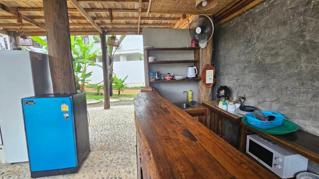 Eden Lanta Bungalow photo 2