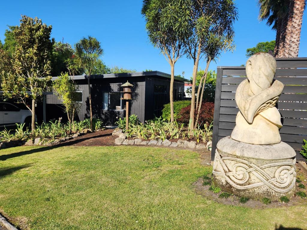 Cedar House photo 1