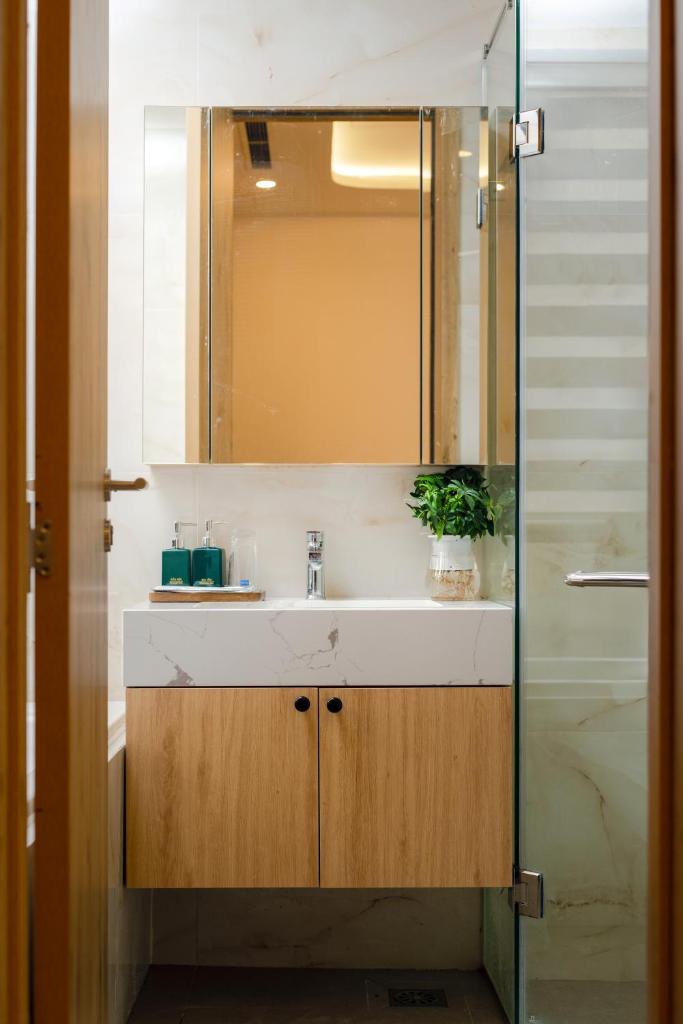 THE GALAXY HOME APARTMENT ĐỘI CẤN