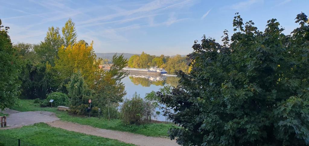 Beau studio en bord de Seine photo 3