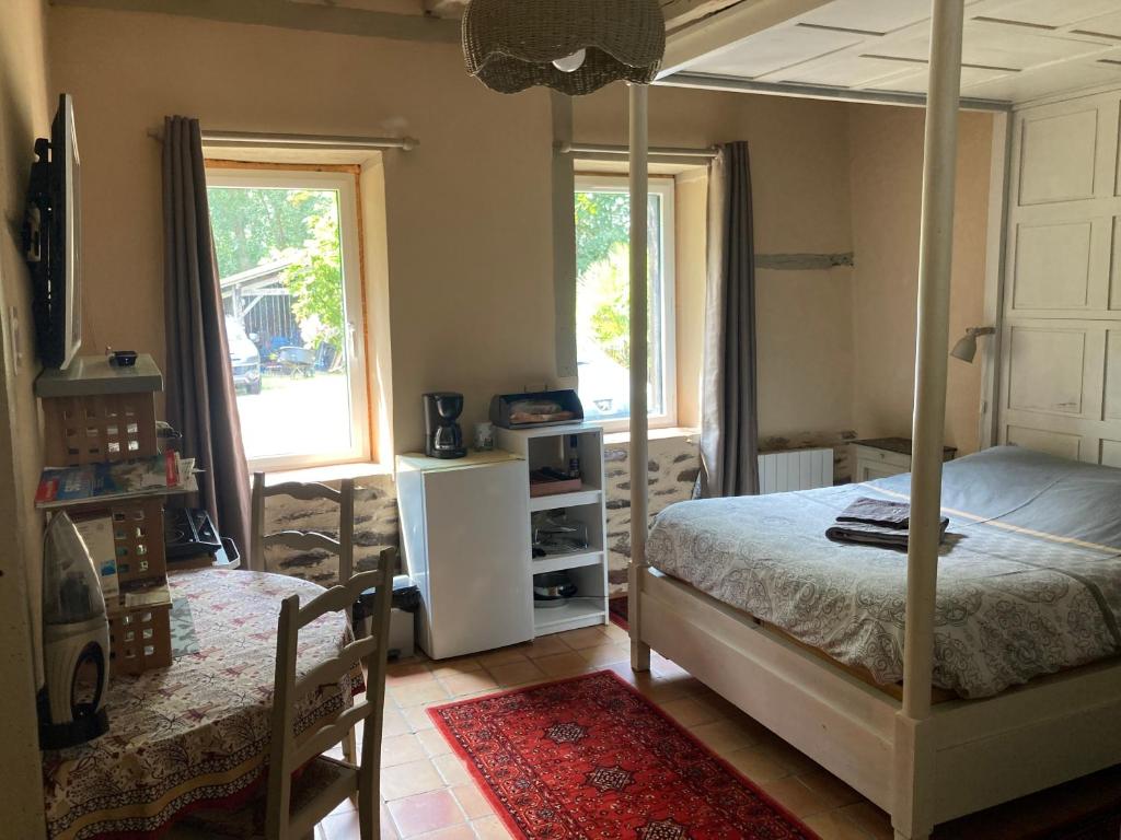 Le moulin du pont, chambre double indépendante. photo 1