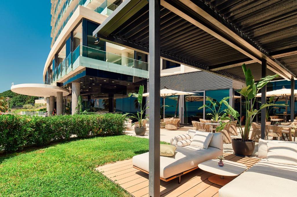 Amphora Hotel photo 1