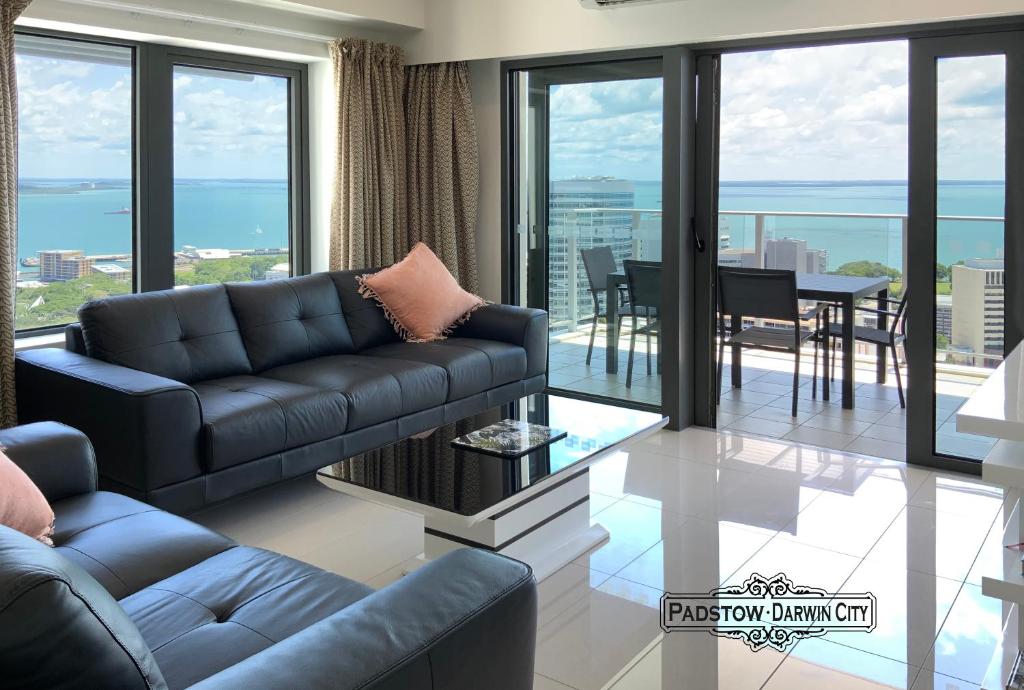 "PADSTOW" Top Location & Views at PenthousePads photo 1