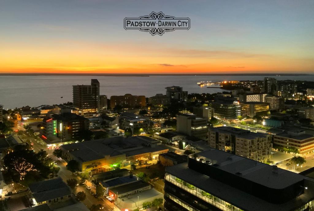 "PADSTOW" Top Location & Views at PenthousePads photo 3