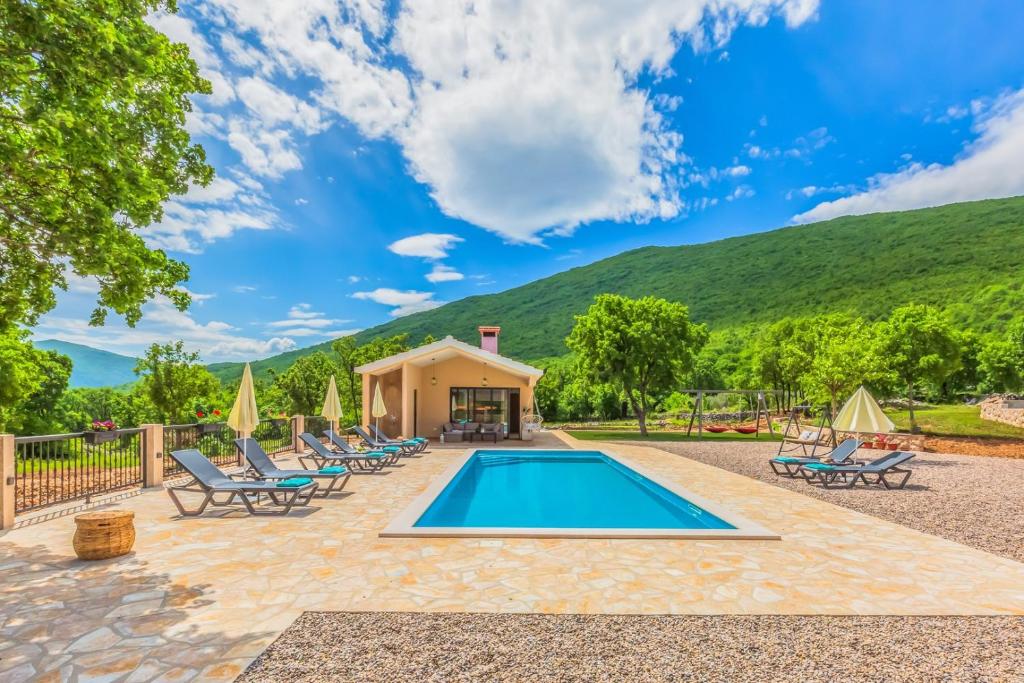 Villa Patria with Media room, Private pool, Summer kitchen, Gym photo 1