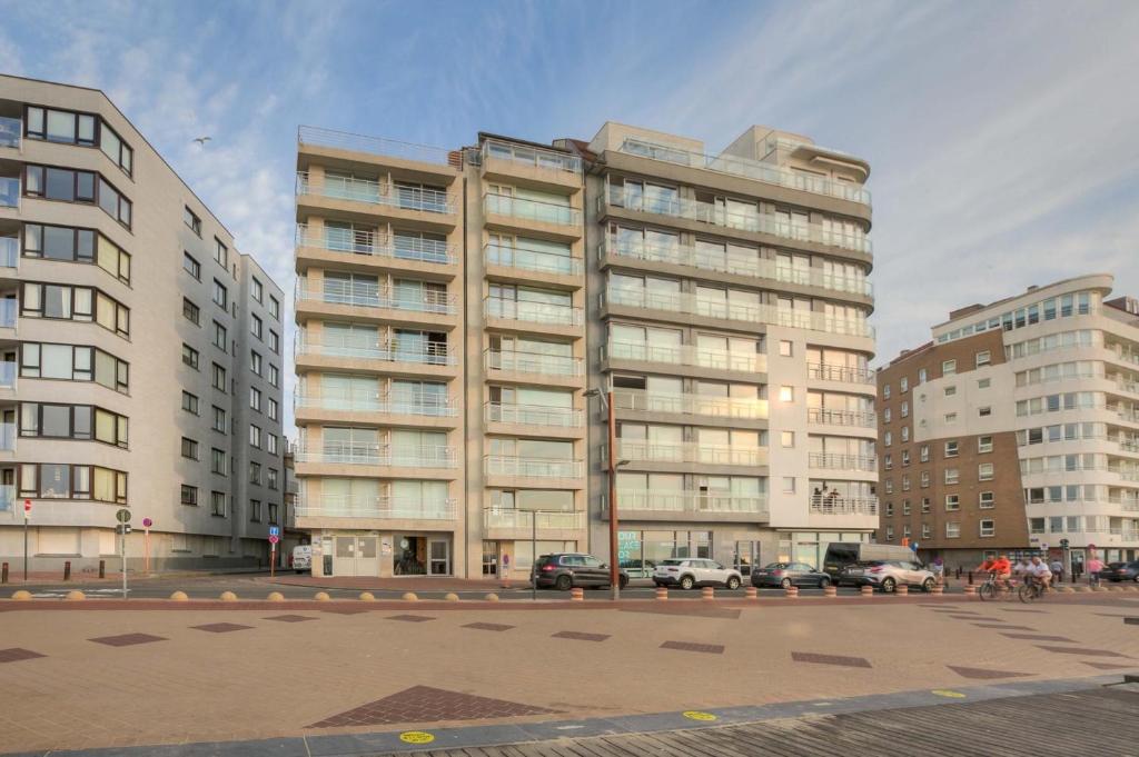 Appartementen 3 en-of 4 op de zeedijk in Knokke van Logie Marie, Bruges