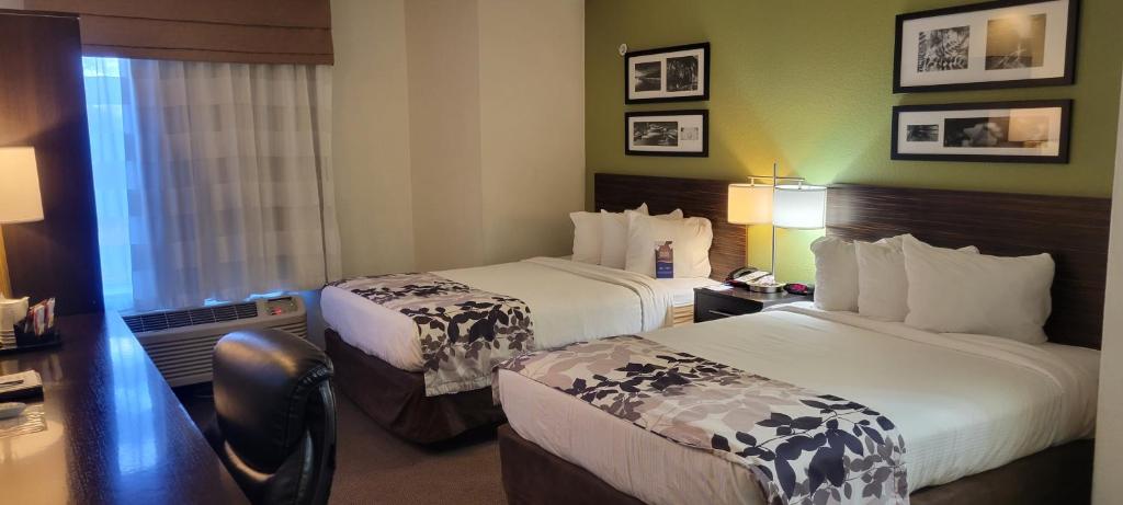 Baymont by Wyndham Pueblo photo 1