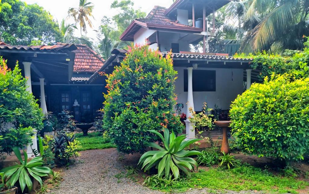 Dickwella Green Villa photo 1