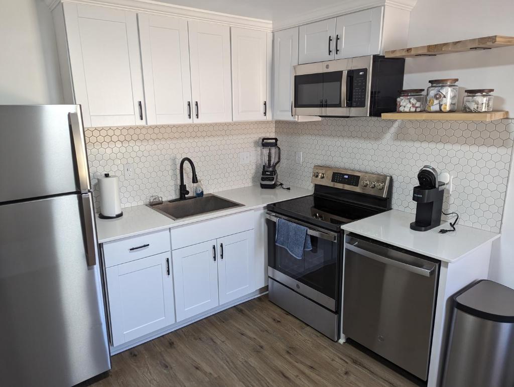 Newly Renovated House - North Raleigh image