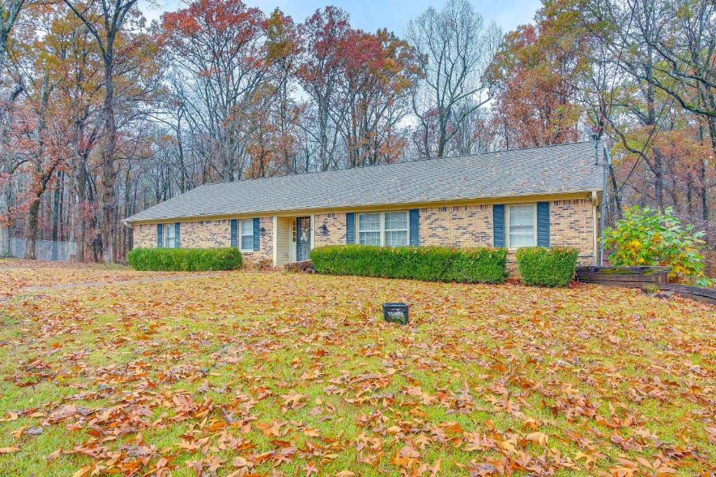 Charming Tennessee Retreat with Fireplace and Grill! photo 2