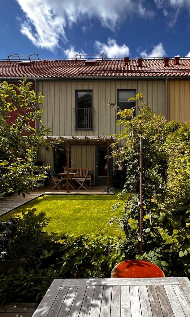 Härligt hus nära Göteborg, badsjöar och fin natur photo 1
