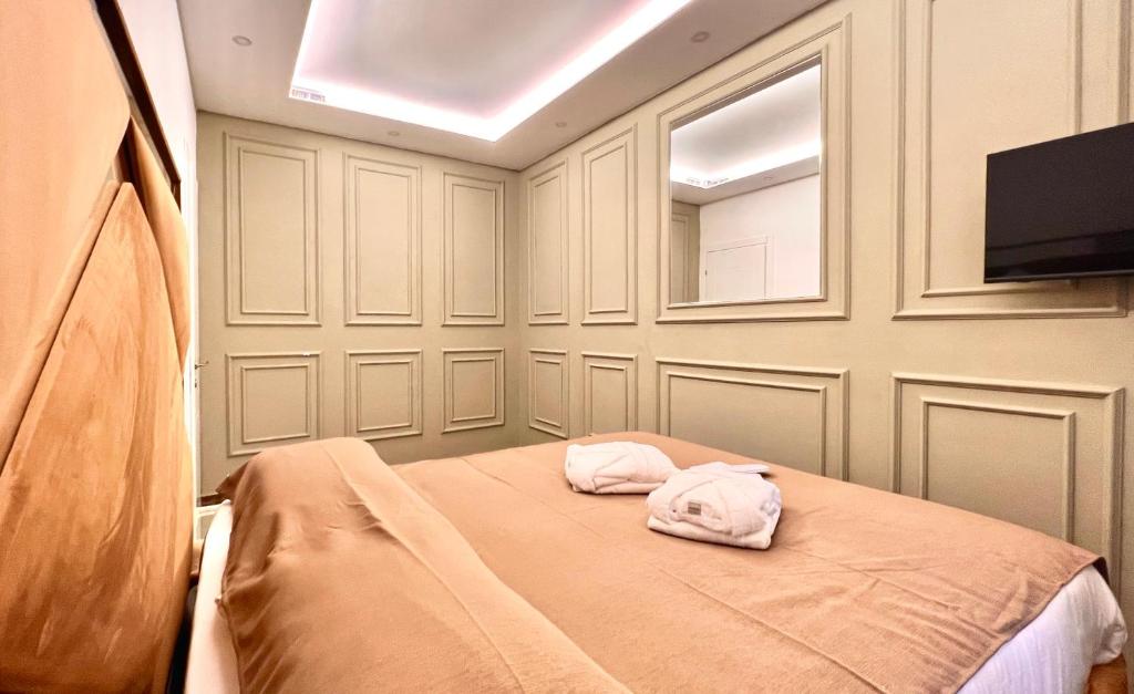 Golden Elegance Suite photo 4