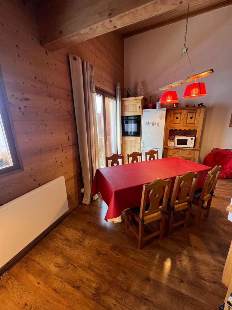 DUPLEX 50 m2 aux pieds des pistes les saisies hauteluce et contamines montjoie savoie 6 à 8 personnes 1 chambre et un coin nuit photo 1