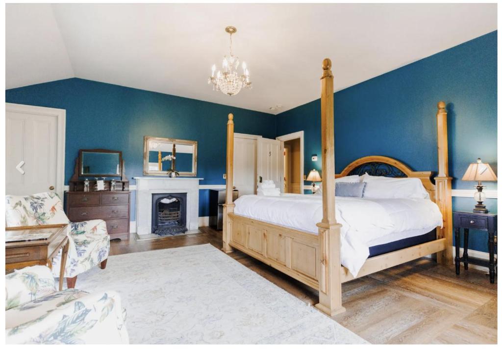 The Hamilton Hoppin House image