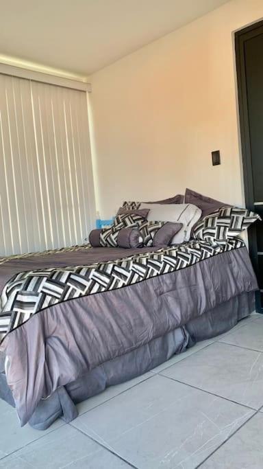 Hermosa SUITE con Estacionamiento gratuito photo 3