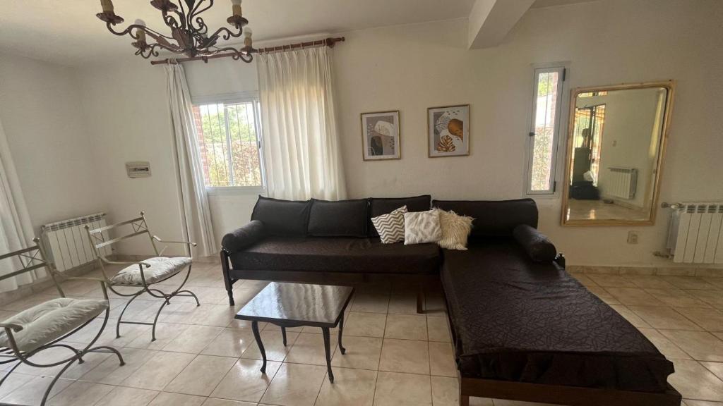 Cosquín Casa a metros del río con pileta - Mínimo 3 noches - Hasta 11 personas photo 3