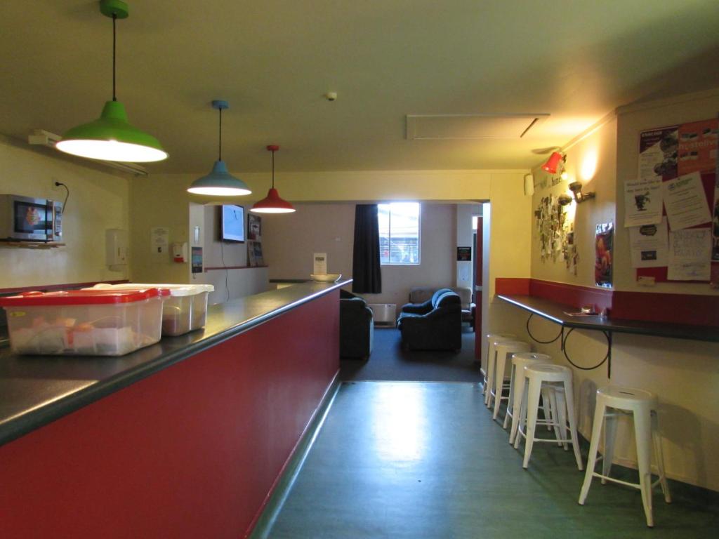 Rotorua Downtown Backpackers - Tap to explore photos