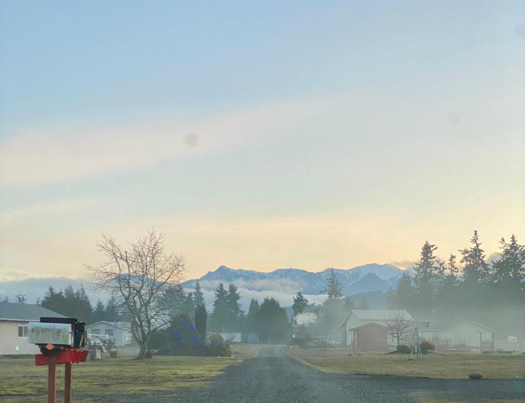 Olympic Trail Retreat photo 1