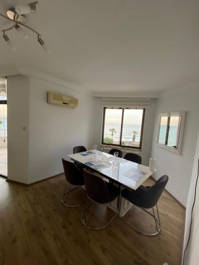Luxury apartment with sea view photo 3