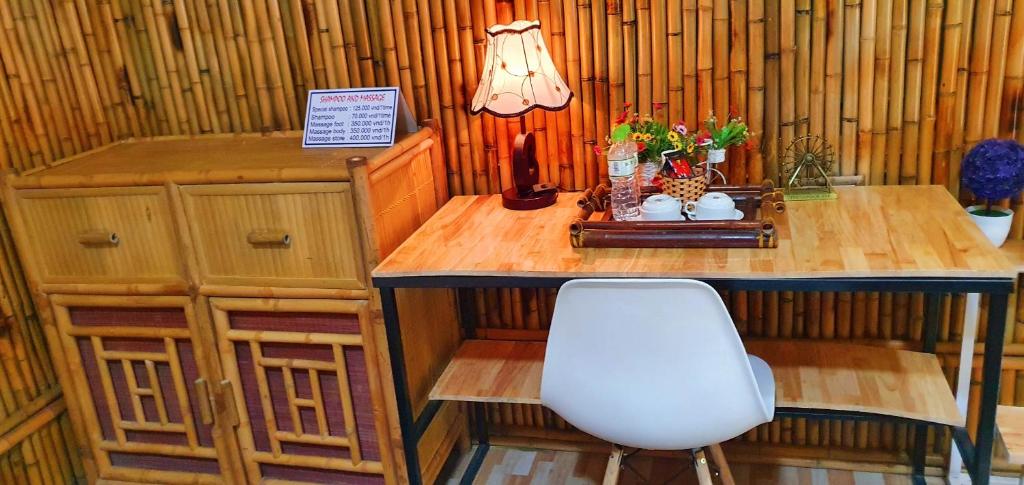 Quoc Khanh Bamboo Homestay