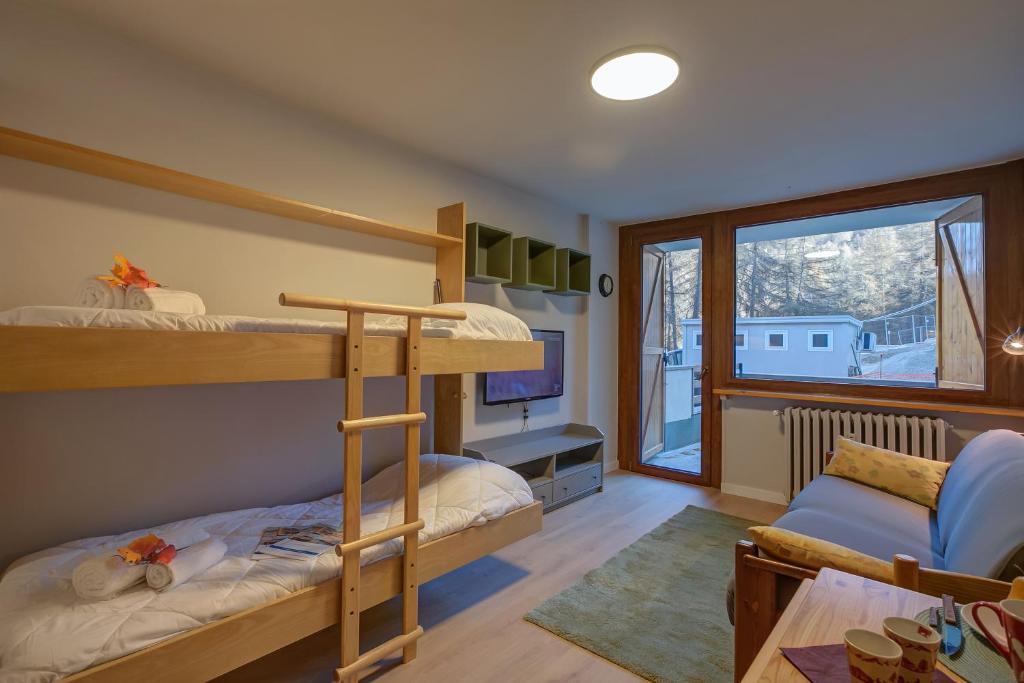 Bianca's Studio 500mt From Ski - Happy Rentals photo 1