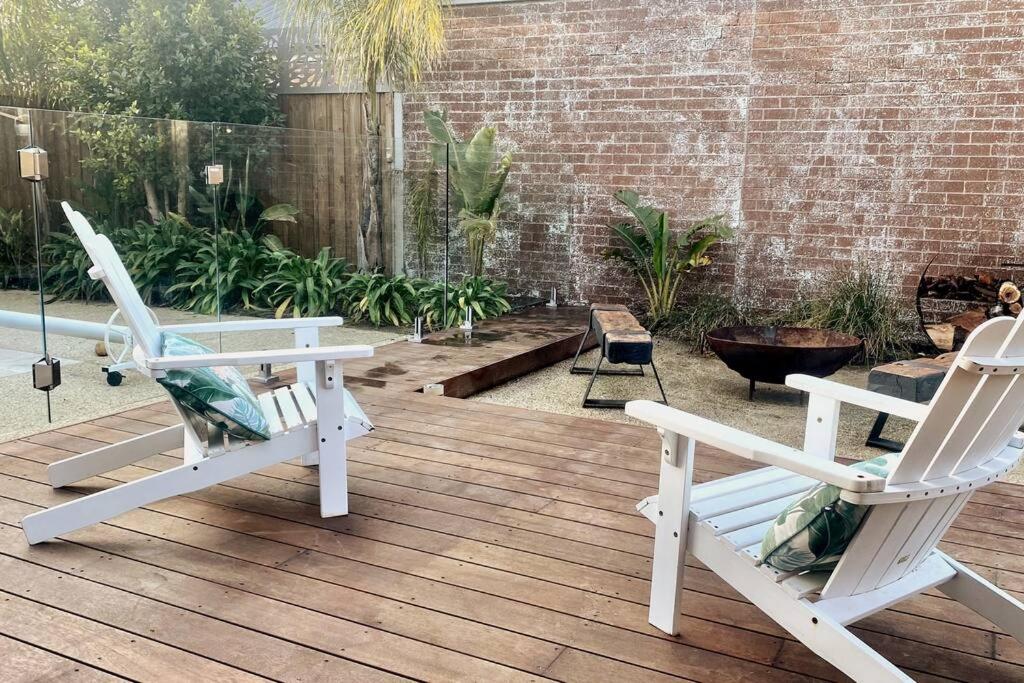 Coastal Weekend Getaway + pool+firepit+fast wi-fi photo 2