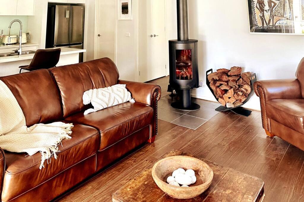 Coastal Weekend Getaway + pool+firepit+fast wi-fi photo 4