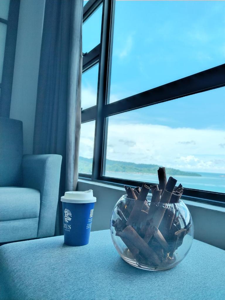 ArasTwo JQ Homestaykk LEVEL 22 SEAVIEW photo 4