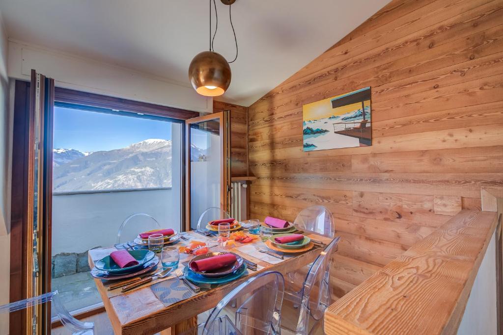 Danda Terrace Apartment - Happy Rentals photo 2