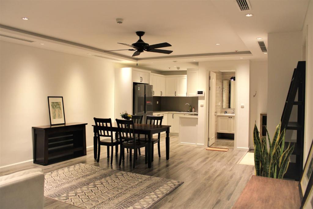 D’Leroi Soleil - Westlake Suite & Apartment