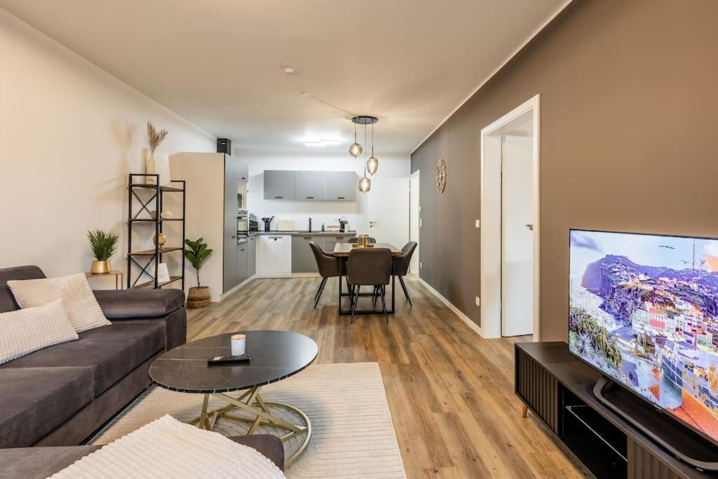 Luxus Apartment I SmartTV I WiFi I Balkon photo 4